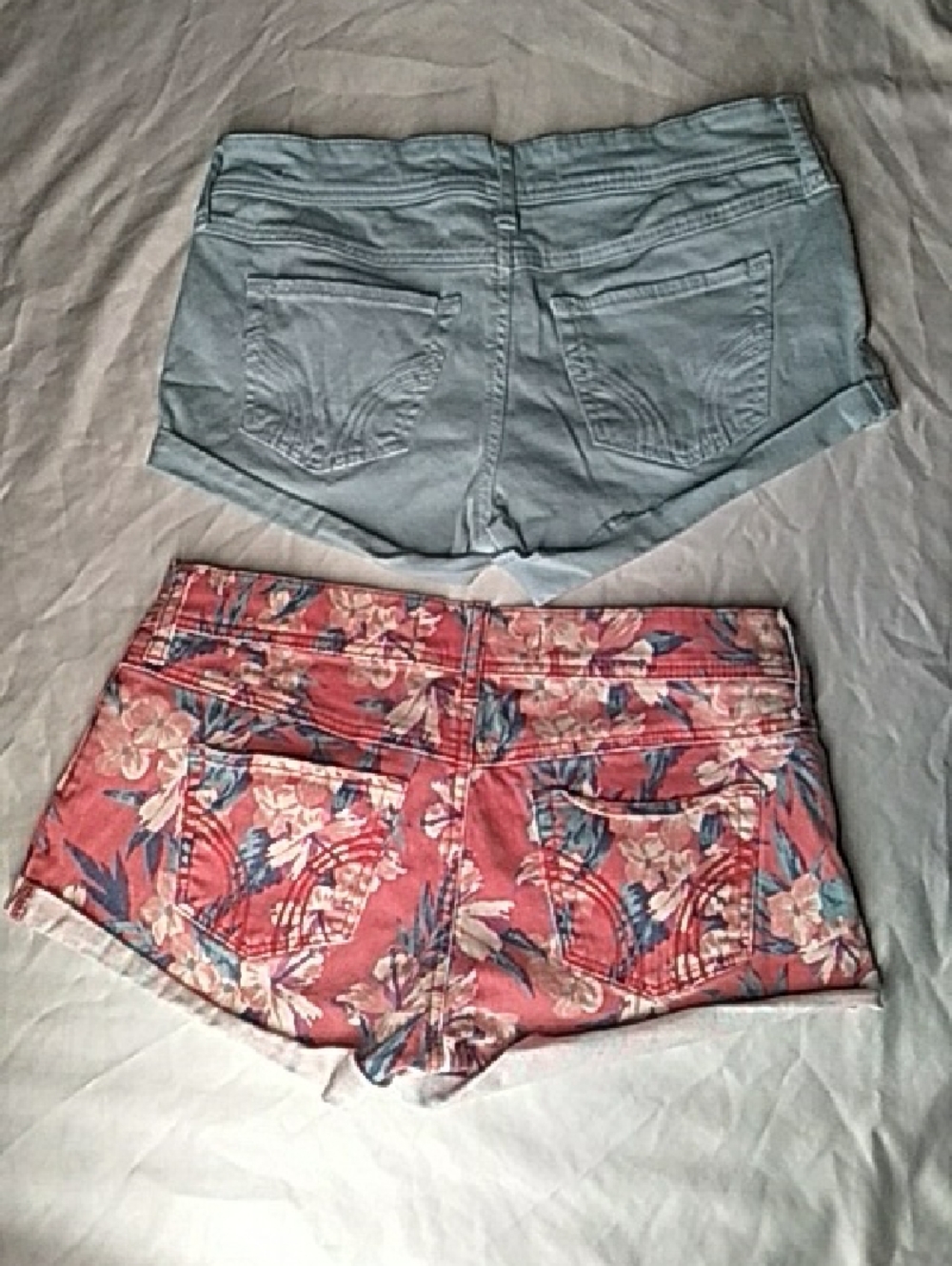 Hollister Light Blue Denim & Coral Floral Jean Shorts Set